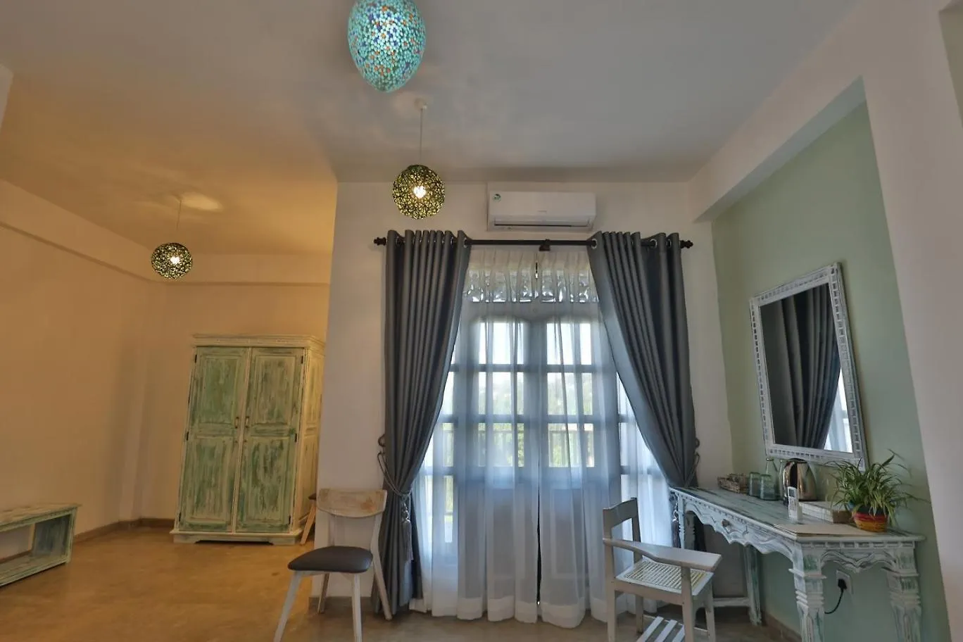 Earthbound Residence Κάντι 0*,